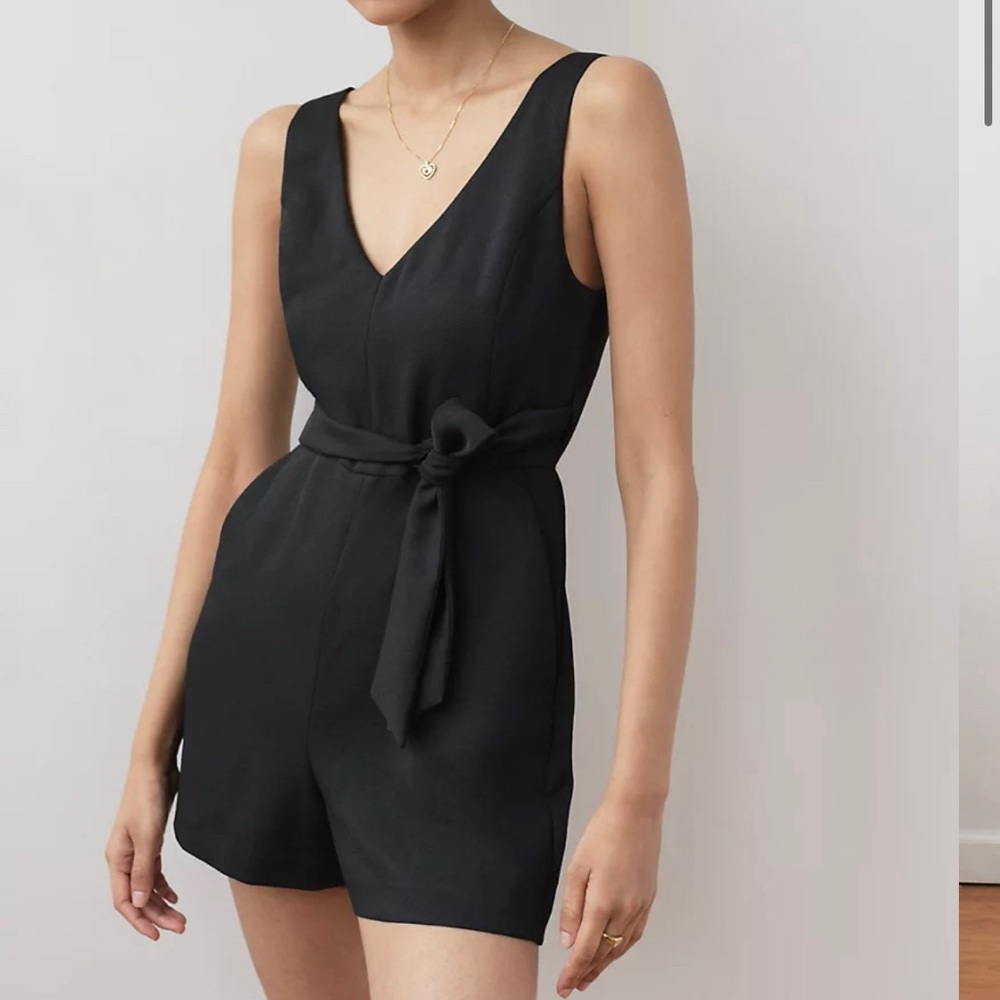 NWT Aritzia Romper 4